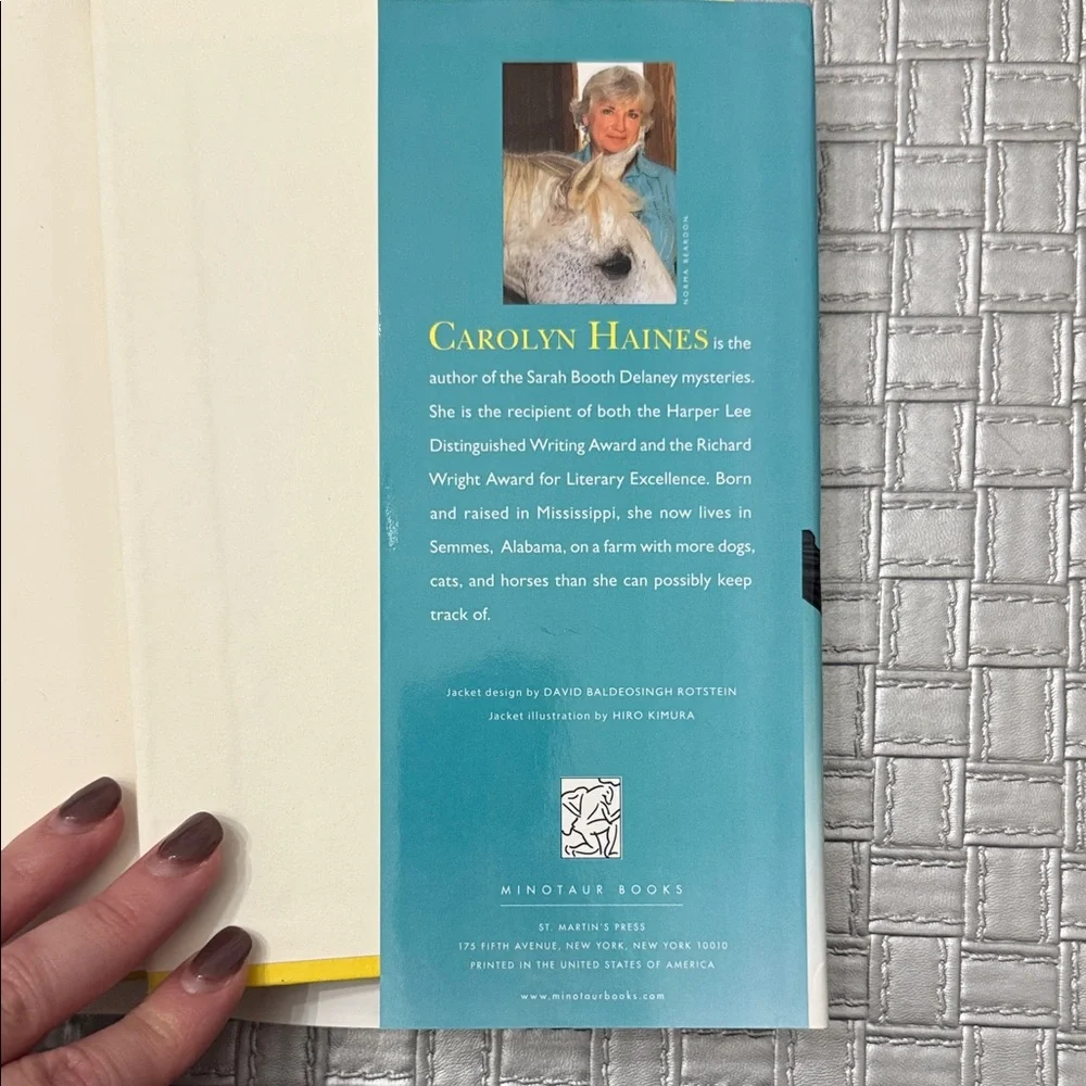 Sticks and Bones by Carolyn Haines Sarah Booth Delaney Mystery Paperback